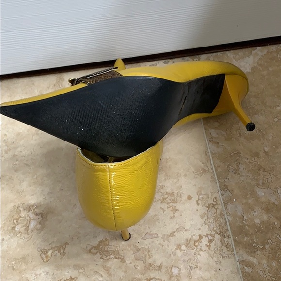 Heels - Picture 3 of 3